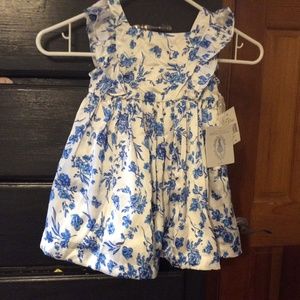 Marmellata, size 24 M, silky soft white and blue
